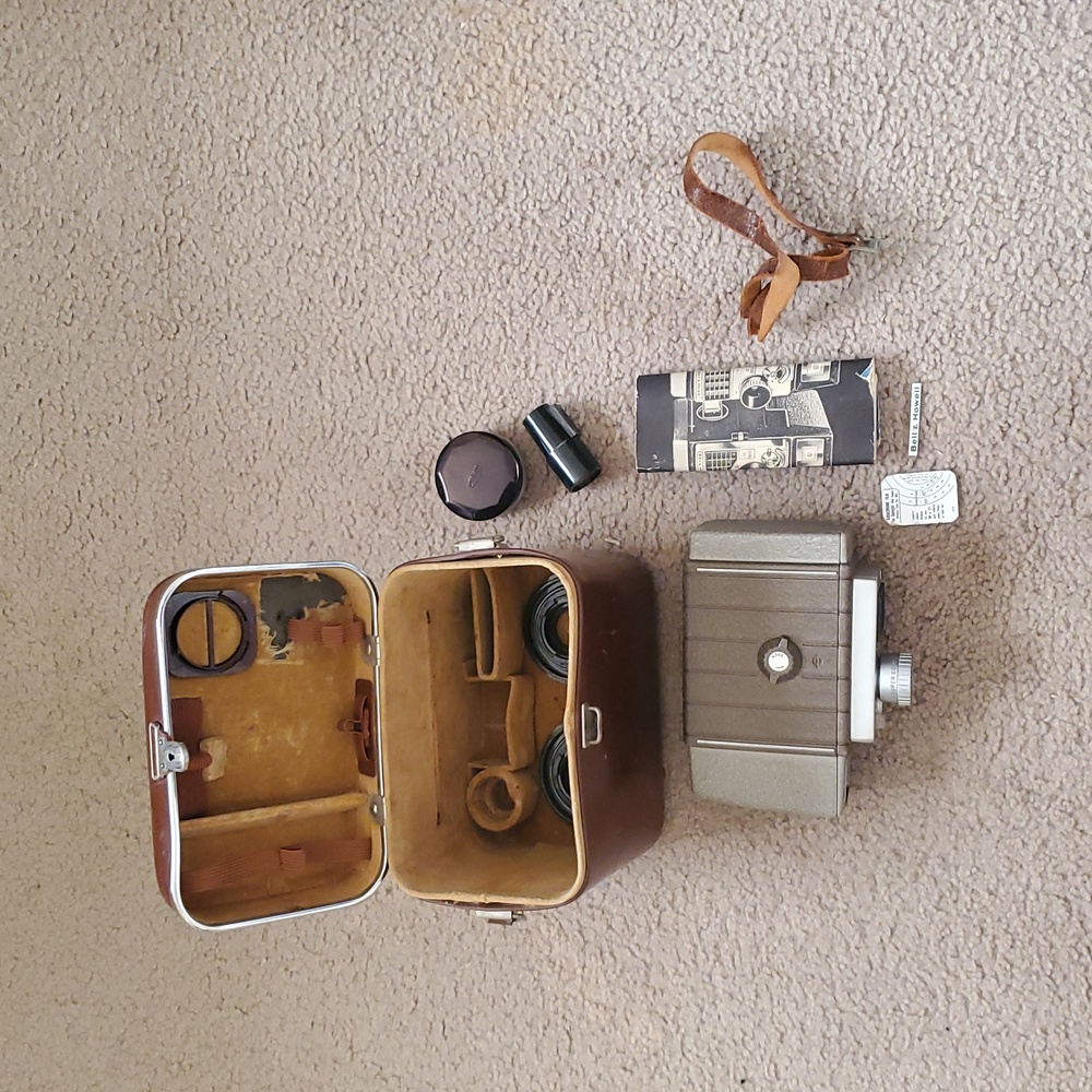 Vintage Kodak Film Camera Kit – Untested, Complete, Classic Collector’s Find - Picture 8 of 14